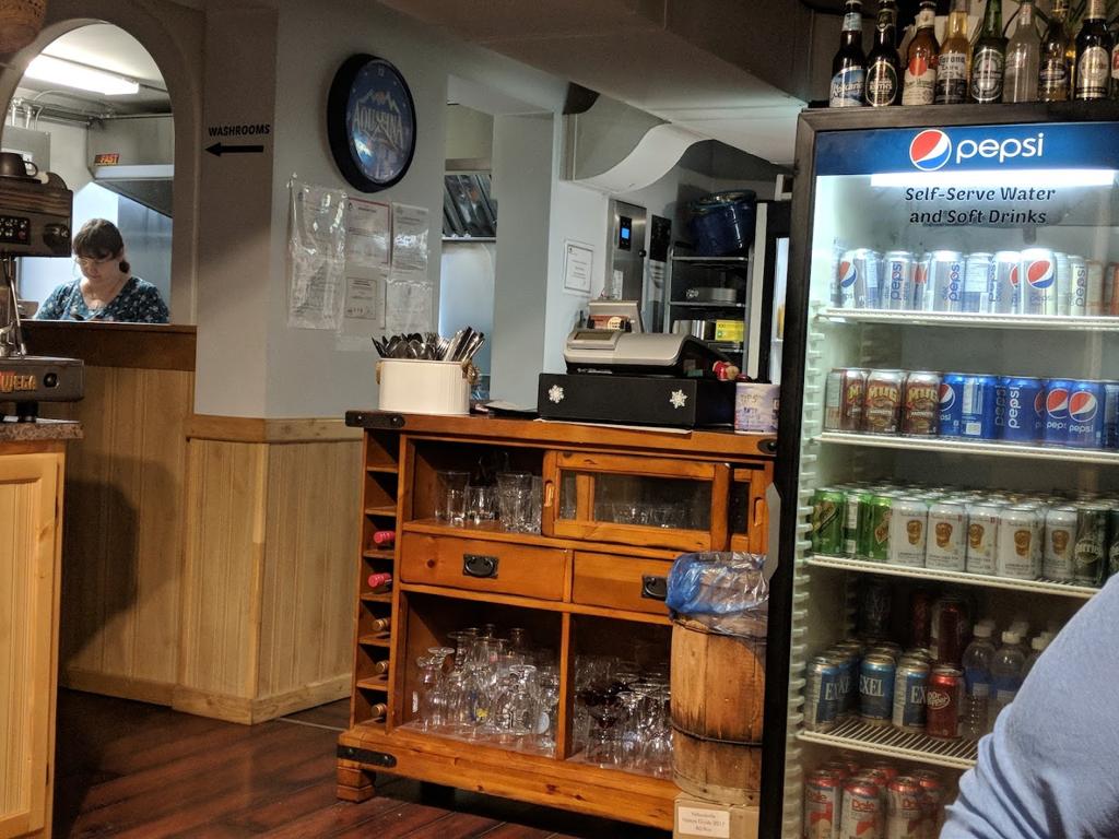 elkes-table-on-47th-1750136377788