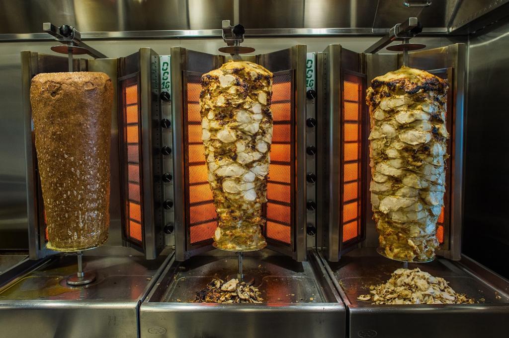 mezza-lebanese-kitchen-1750130603685