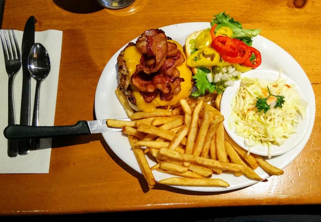 moms-restaurant-1750133283982