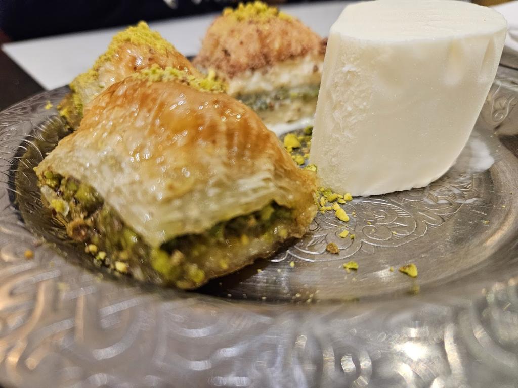 efendi-turkish-restaurant-bayview-location-1750135849155