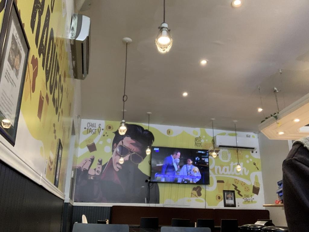 snatch-restaurant-meilleur-tacos-francais-et-burgers-halal-1750134946828