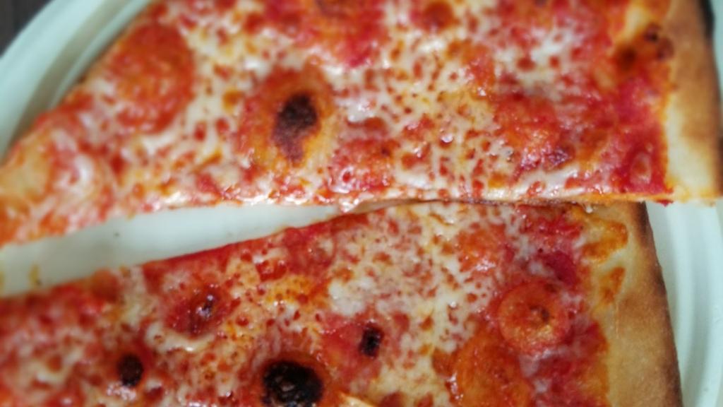 real-canadian-pizza-donair-halal-pizza-halal-wraps-halal-wings-platters-1750135119141